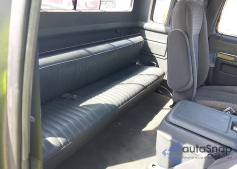 1990 Ford F250 z USA, uszkodzony, nr VIN 1FTHX25G3LKA09168